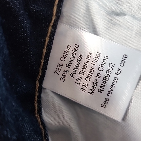 So womens jrs high rise curvy jean shorts distressed cutoff sz 5 new - Picture 3 of 4